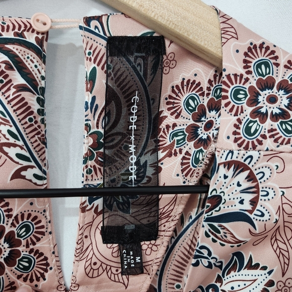 Code X Mode Women's Tiered Dress Size M Mauve Green Satin Floral Paisley Party - Picture 4 of 9